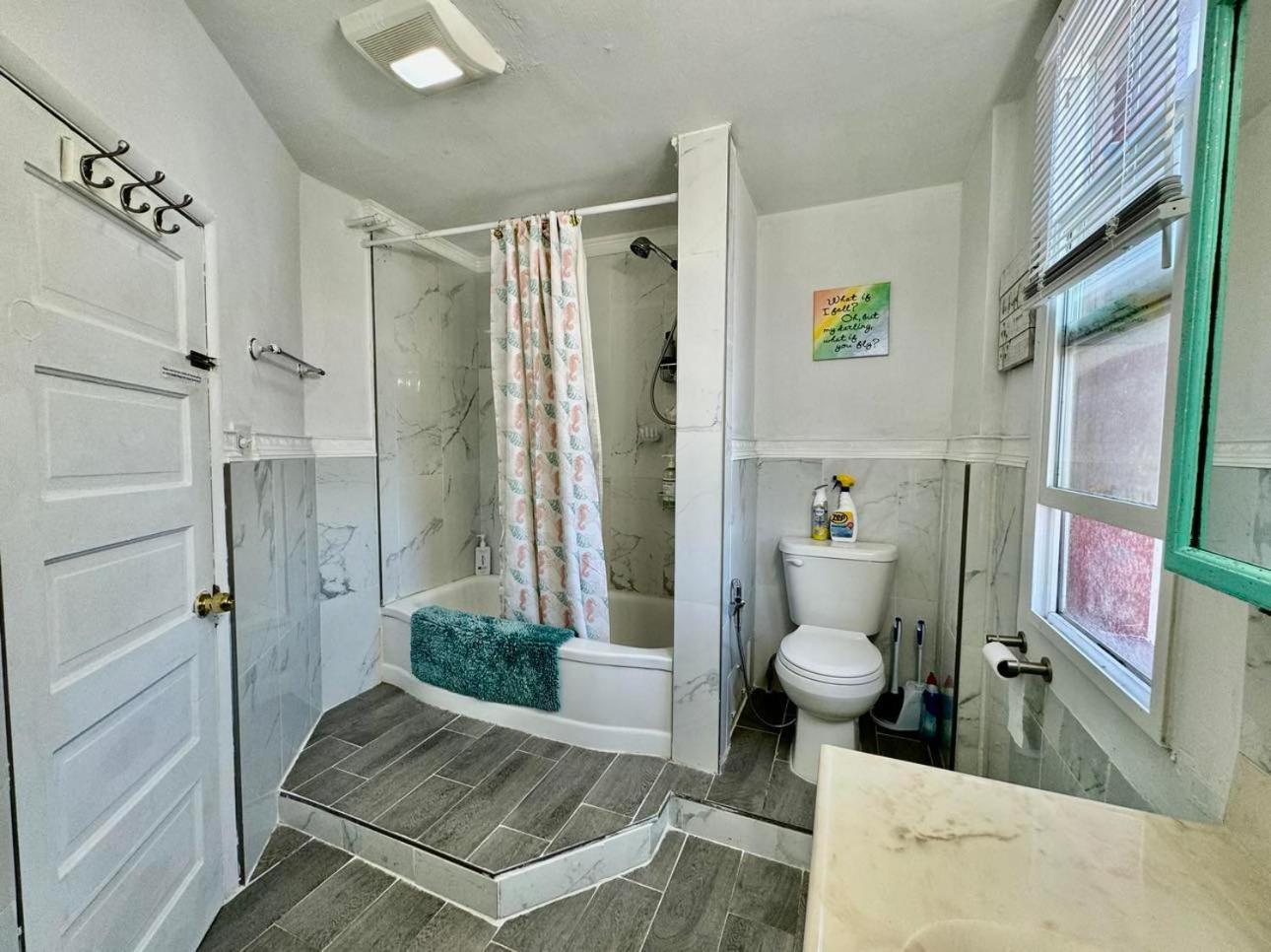 Tiny Private Room On The 1St Floor With Shared Bathroom Near Seatac Airport And Downtown Сіетл Екстер'єр фото