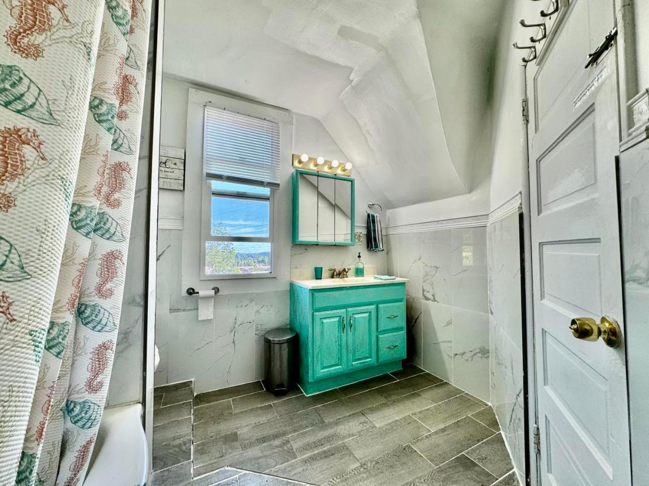 Tiny Private Room On The 1St Floor With Shared Bathroom Near Seatac Airport And Downtown Сіетл Екстер'єр фото