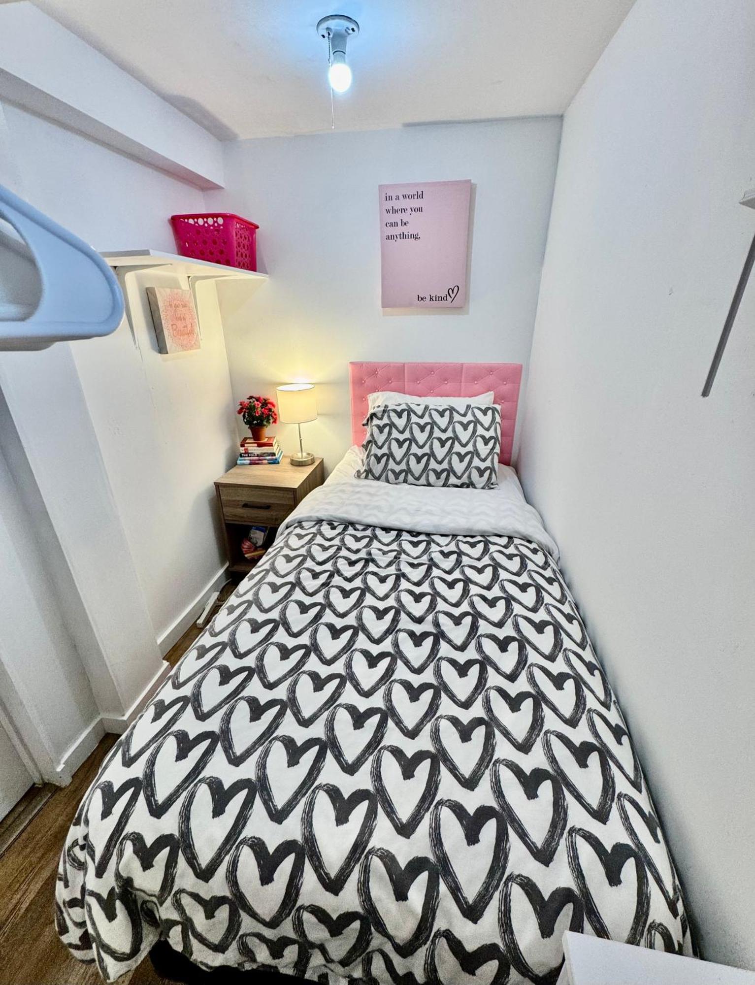 Tiny Private Room On The 1St Floor With Shared Bathroom Near Seatac Airport And Downtown Сіетл Екстер'єр фото
